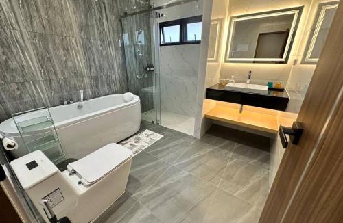 Phuket House | Naka Central Happy Home in Phuket city