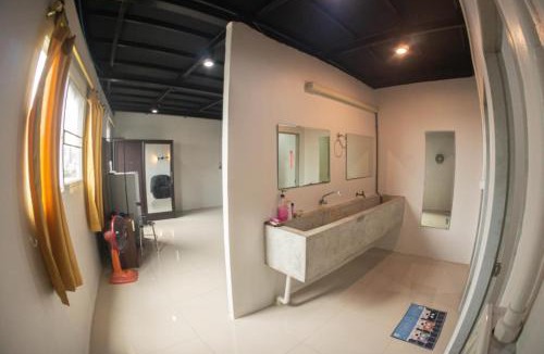 Pom Prap Hostel | Baan1668 Hometel near Chinatown One Bangkok