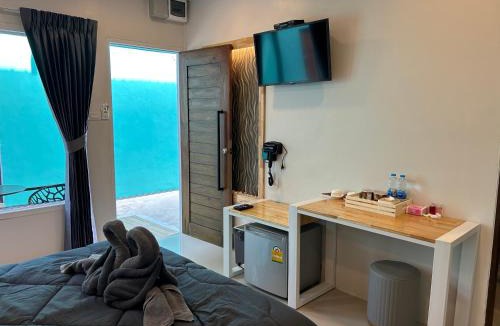 Rayong Hotel | C smile samed resort