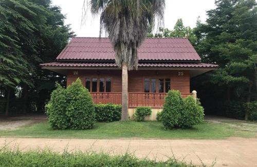 Phrae House | บ้านสวนกุหลาบแก้วรีสอร์ท