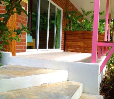Suan Phueng Resort | Theerama Cottage