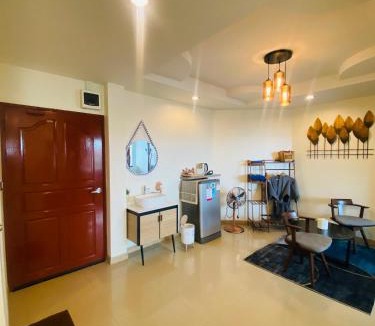 Koh Lan House | บ้านพักการ์ฟิลด์ซีวิว&พูล เกาะล้าน