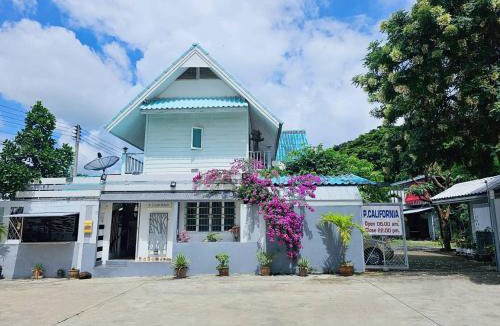 Nang Rong Hostel | P.California Inter Hostel