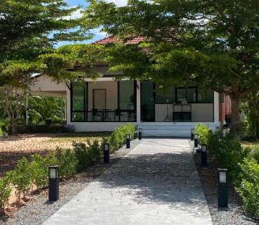 Kabin Buri Hotel | Staytoon สเตย์ทูนรีสอร์ท
