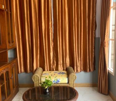 Khum Thong Apartment | Kp. เพลส หลวงแพ่ง (Kp. Place Luang Phaeng)