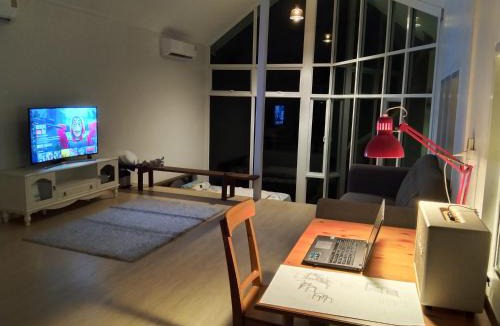 Ratchaburi House | Royal mountain view (วิวเขาหลวง)