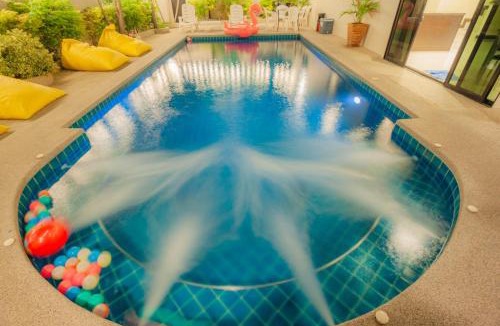 Jomtien Villa | Luxury Pool Villa 4 BR 900M beach 1.5 KM downtown