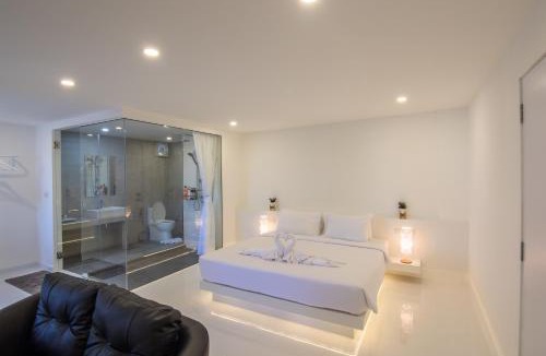 Nong Khon Kwang Hotel | Thewhitehotel BY Charoensri - SHA Extra Plus