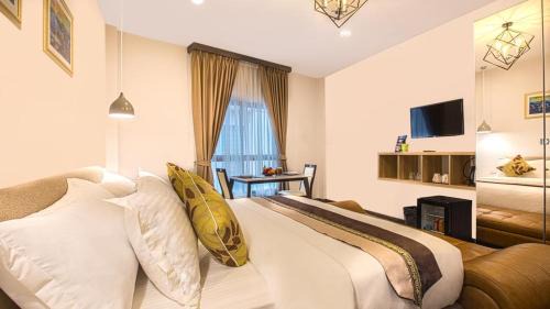 Bangkok Central Business District Hotel | V One Pride-Sukhumvit 22, Bangkok