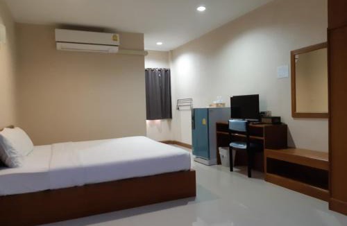 Tha Muang Resort | The Chill House
