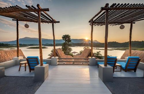 Vang Vieng Resort | The Sanctuary Nam Ngum Beach Resort