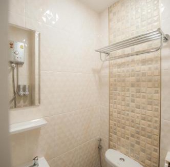 Talat Yot Hostel | The Moon Night Hotel