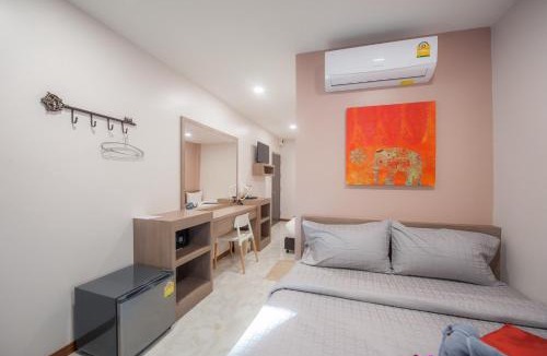 Talat Yot Hostel | The Moon Night Hotel