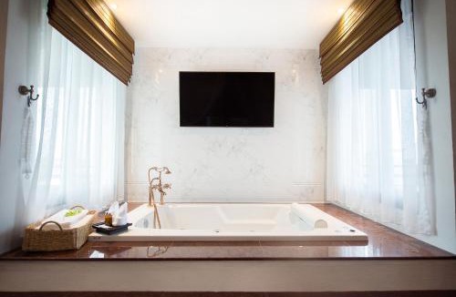 Phitsanulok Hotel | Shinnabhura Historic Boutique Hotel