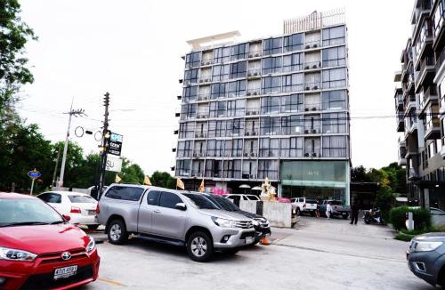 Noen Phra Hotel | Izen Plus Budget Hotel & Residence