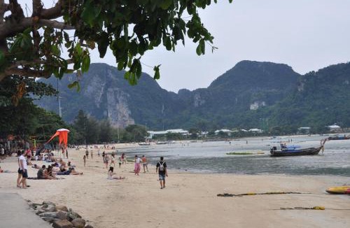 Ko Phi Phi Hostel | The One Hostel Phi Phi Island