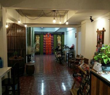 Chang Phueak Hostel | Tangmo House