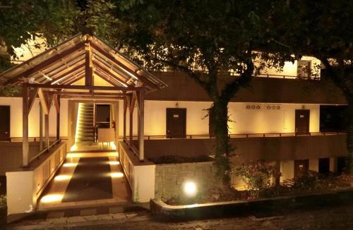 Mae Fa Luang Resort | DoiTung Lodge