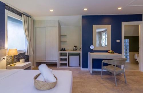 North Pattaya Hotel | Let's Hyde Pattaya Resort & Villas - Pool Cabanas