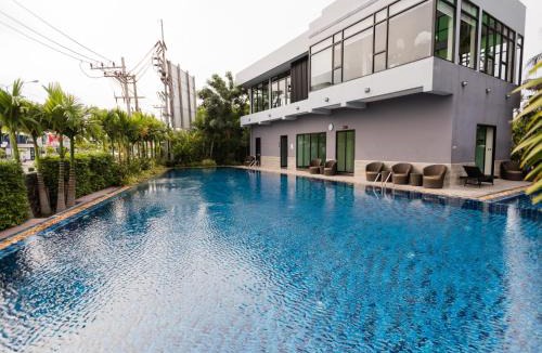 South Pattaya Apartment | Dusit Grand Condo View