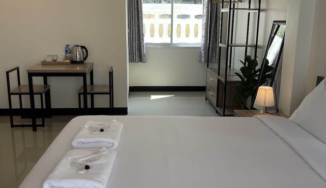 Ivory House Sriracha in Si Racha