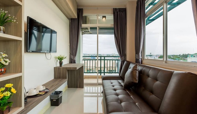 Evergreen Suite Hotel in Surat Thani