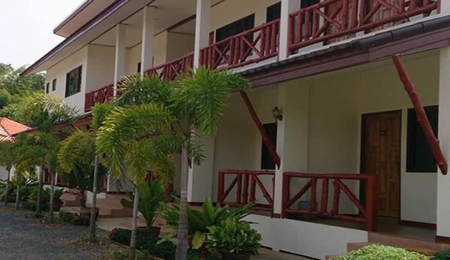 Chiang Kham Tilue Resort in Chiang Kham