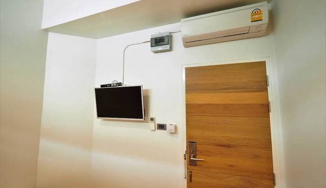 T Hostel at Victory Monument