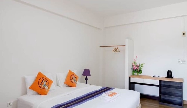 K.N. Grand Hotel in Nong Khae