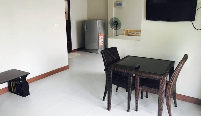 Krisada Beach Resort