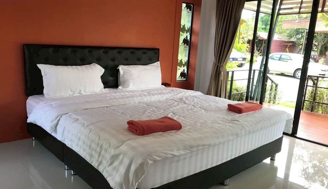 Phra Chan Khiang Dao Resort in Phrae