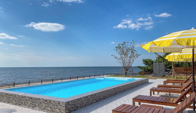 Charome Resort in Khlong Yai