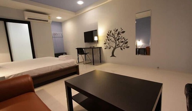 Eazy Motel Bangna in Bang Phli