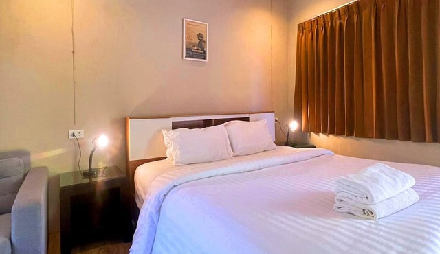 New Breakers Hotel Rawai in Rawai