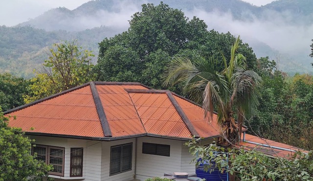 Mountain Front Family Home Big Balcony For 4 Rare Birds, Bikes in Kaeng Krachan