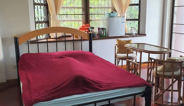 Mountain Front Family Home Big Balcony For 4 Rare Birds, Bikes in Kaeng Krachan