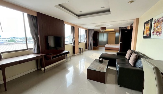 Laemchabang City Hotel in Si Racha