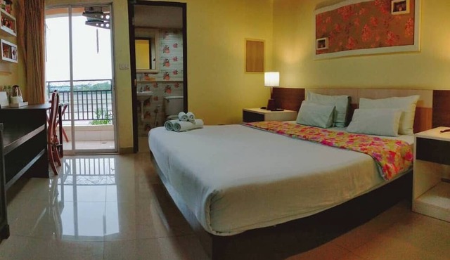 AA Resort Hotel