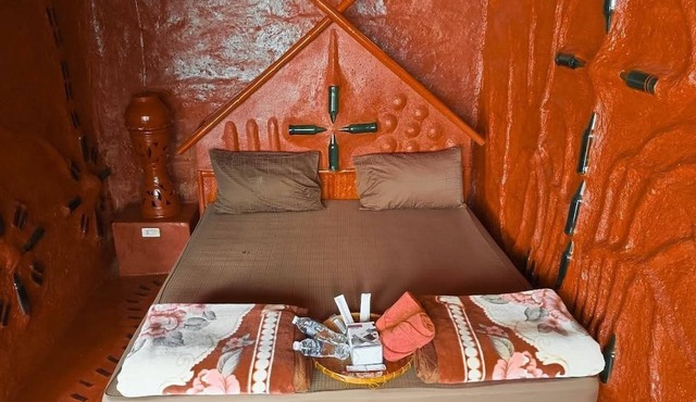 Authentic Akha Mudhouse — Mountain View Retreat in Mae Salong บ้านดินอาข่า in Tambon Pa Tueng