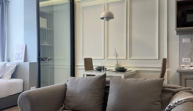 Warm and classic modern room