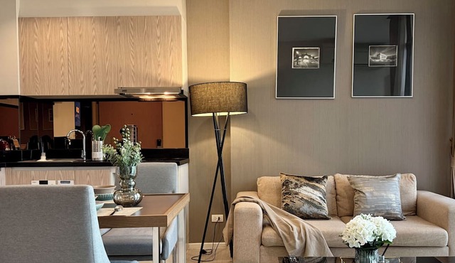 Balcony, Full Kitchen · Pool, Gym, Wi-Fi