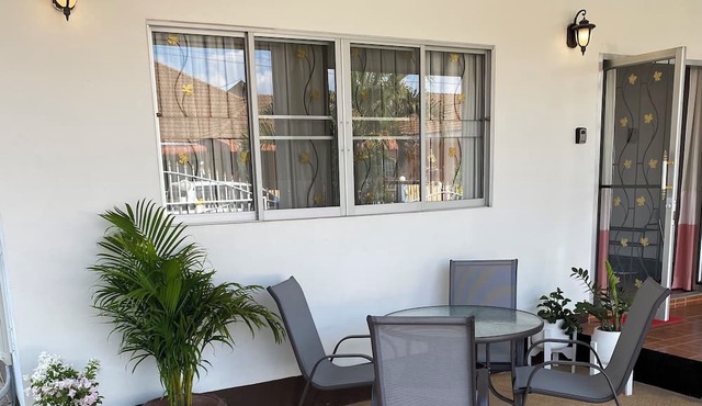 The Garden HousenA large Family House, fully furnished and equipped.