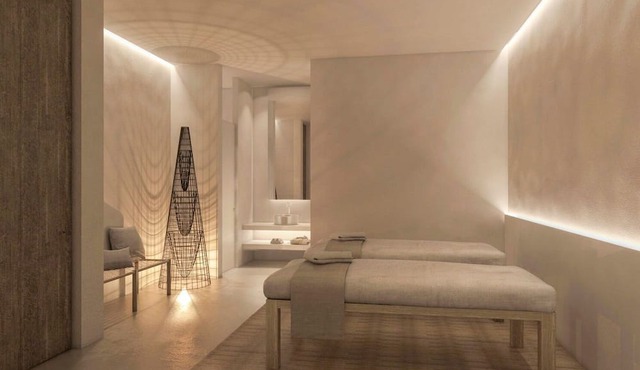 Rin Terrace Suite - One Bedroom Resort, Sleeps 3