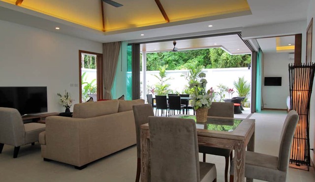 Ya Nui Beach Villas in Rawai