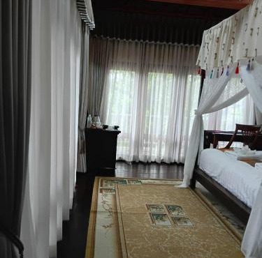 Bangkok house Luxury WorkStay and Thai Table in Taling Chan