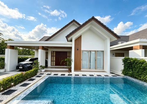 Chalong Serenity 3BR Private Poll Villa Phuket in Ban Na Bon