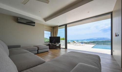 6 Bedroom Villa Amazing Sea Views in Amphoe Koh Samui