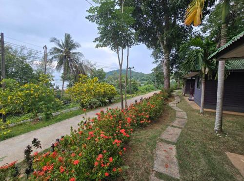 Hillhouse bungalow in Ban Bang Bao