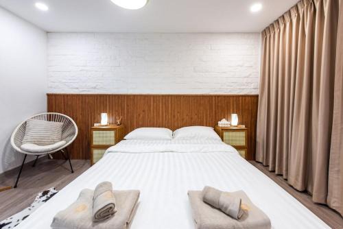 Modern Muji Style Townhouse Ari Area