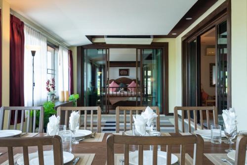 6 Bedrooms Seaview With Pool - Belle Sunset Villa in Ko Lanta